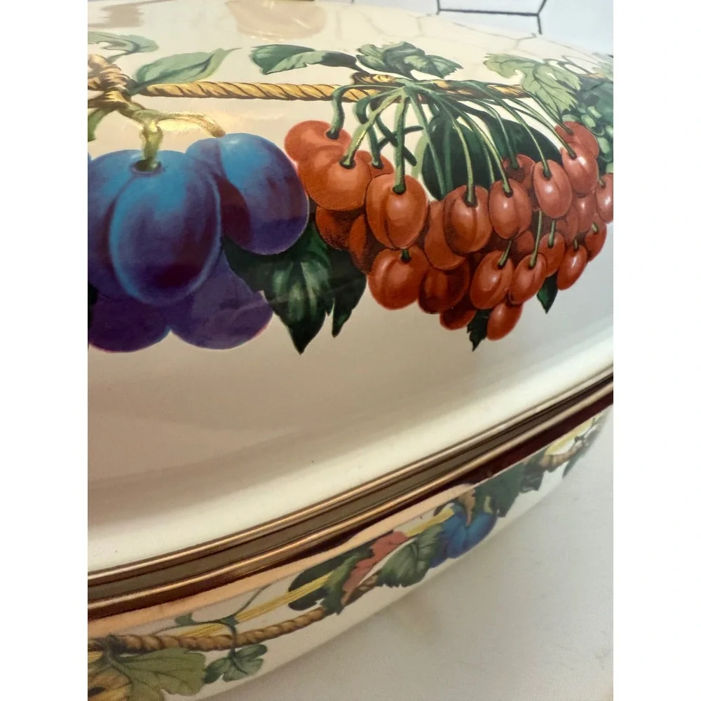 Vintage Fruit Motif Enamelware Roasting Pan with Lid and Rack Brass Handles - Picture 10 of 12